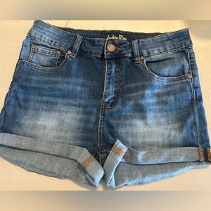 Indigo Rein jean shorts size 28